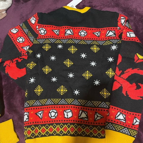 Dungeons And Dragons Ugly Xmas Sweater Mens Small - Gamestop Brand NEW - Picture 3 of 3